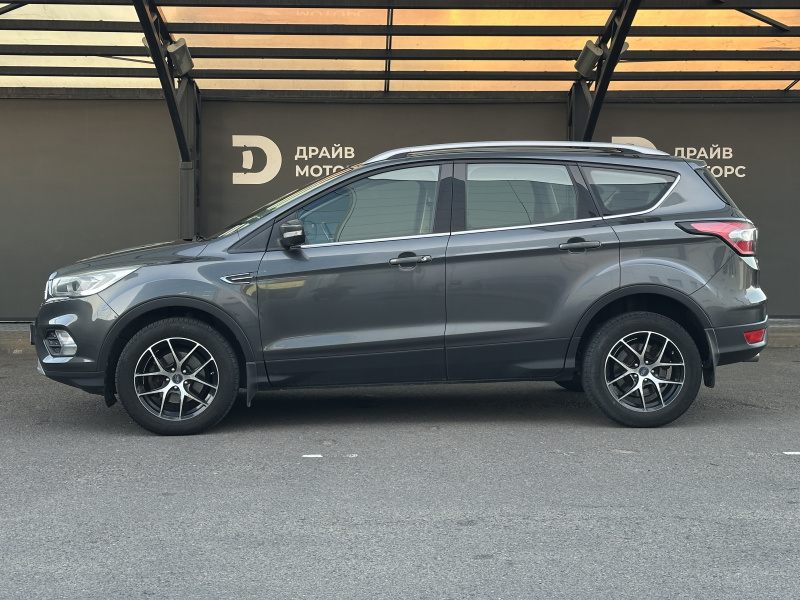  Kuga