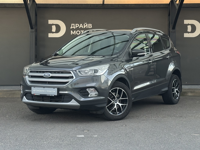  Kuga