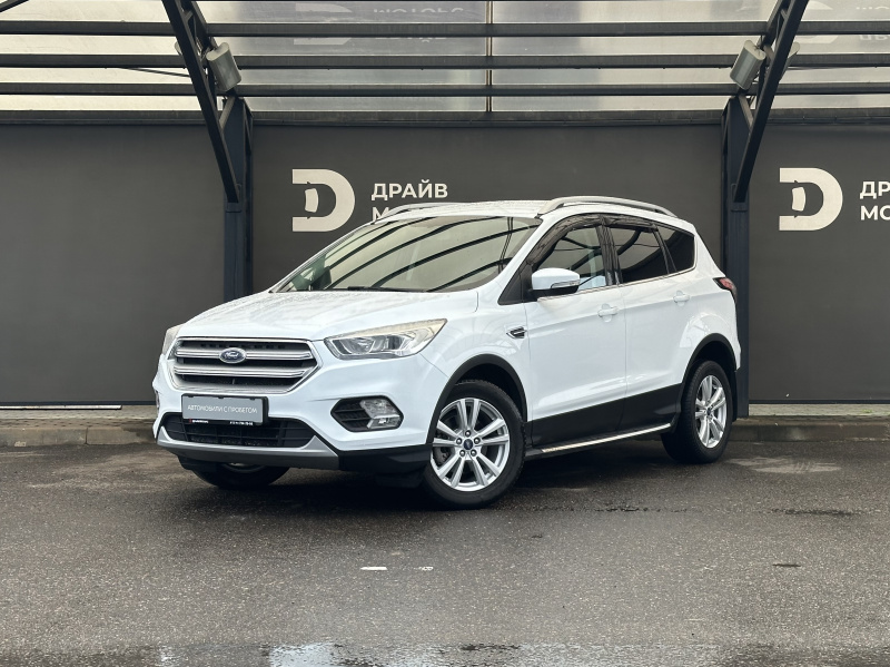  Kuga